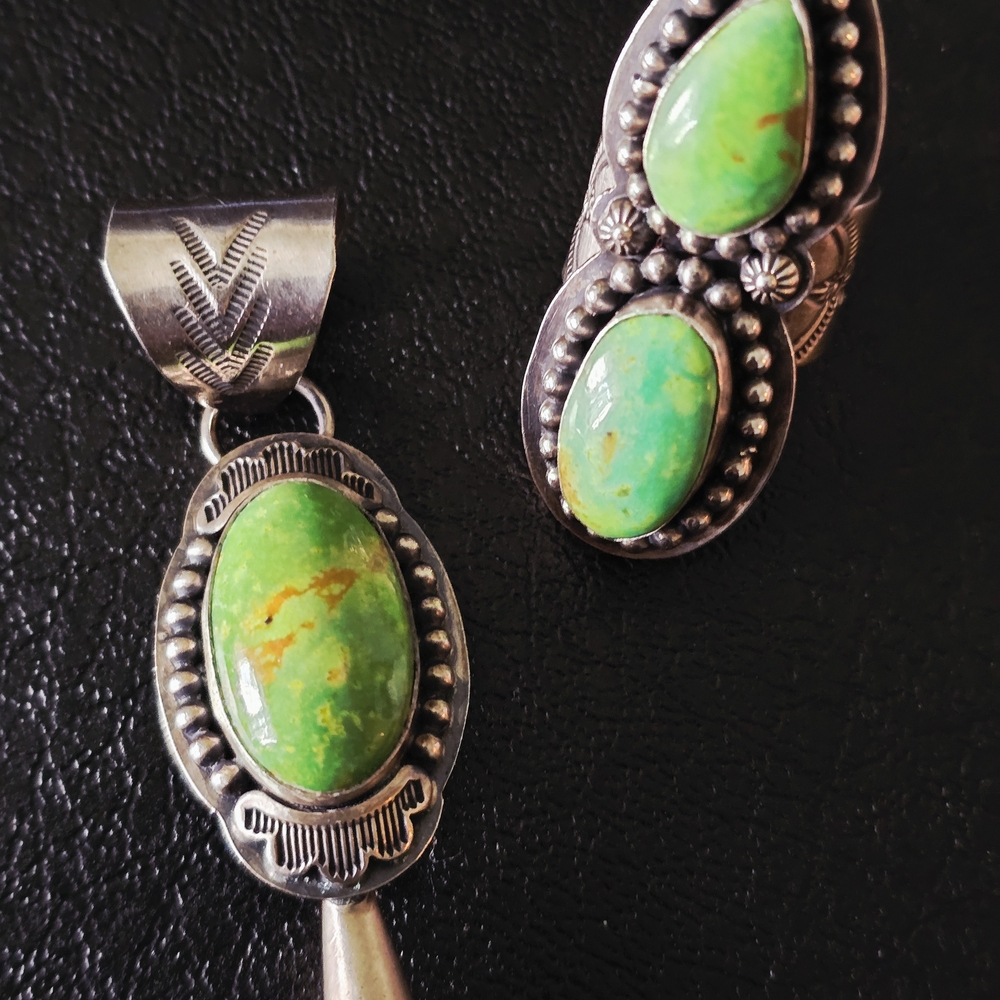 Handcrafted Green Turquoise Silver Pendant Necklace - Unbranded